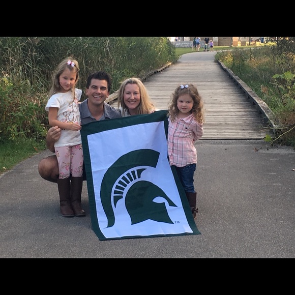 Meet your Posher, Corrie - Picture 3 of 7